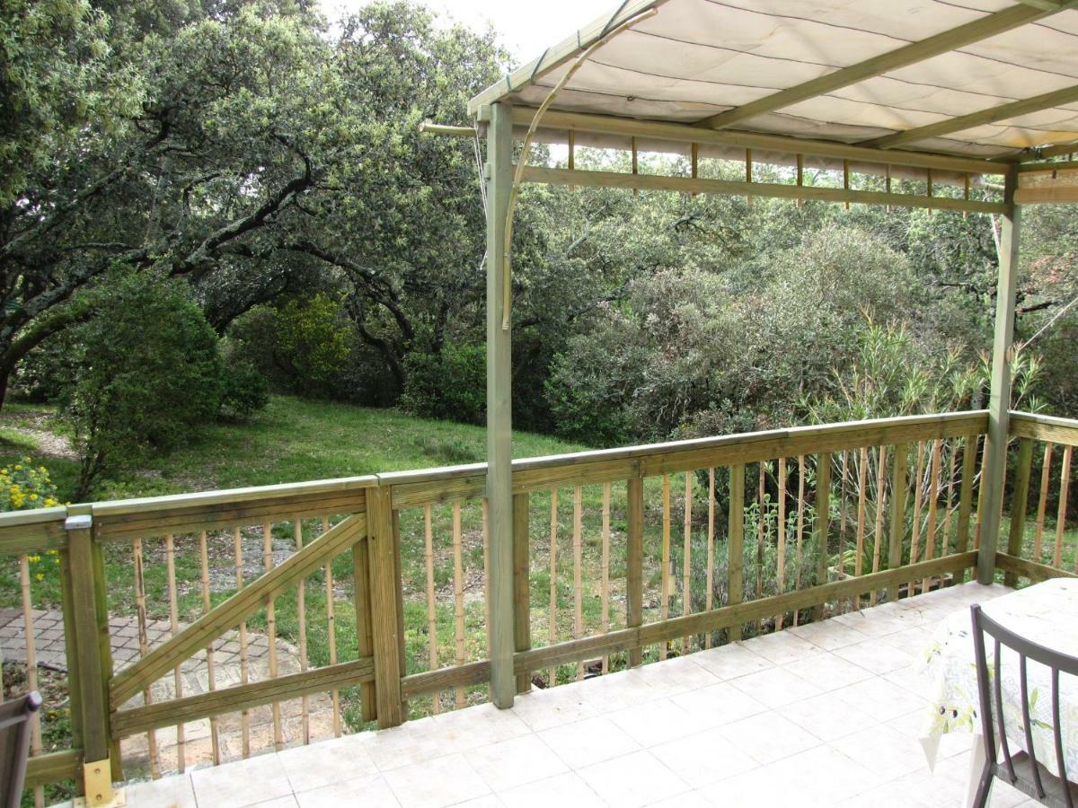 Domaine Du Bois Gite Bleuette Galargues Exterior photo